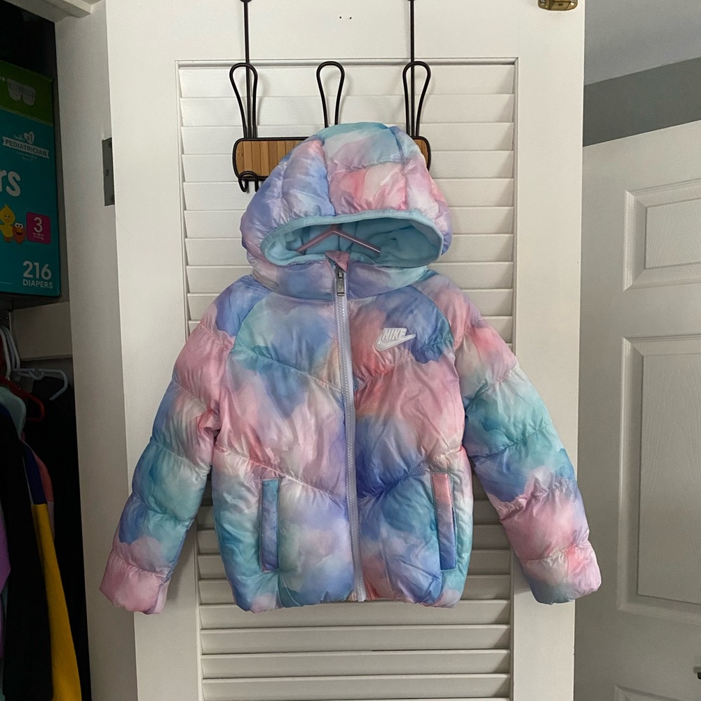 NWOT Girl’s NIKE puffer